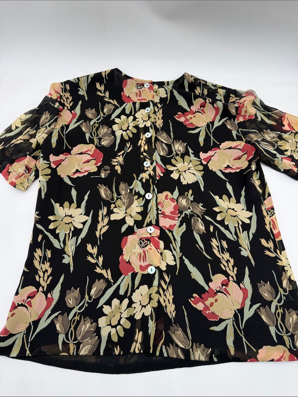 Dana Buchman Black Floral Short-Sleeve Blouse 100% Silk Size 4 Petite